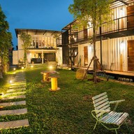 The Yard Hostel Bangkok