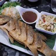 เมนูของร้าน R&B Karaoke สาทร