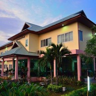 โรงแรมพรนฤมิตร (ธาตุพนมรีสอร์ท)