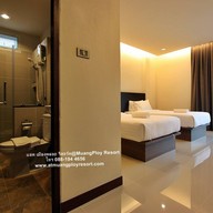 แอทเมืองพลอยรีสอร์ท