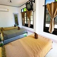 บ้านไทยแสงเทียน