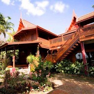 โรงแรมเรือนทับทิม