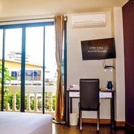 อะราวด์เดอะเวิร์ลดบีแอนด์บี