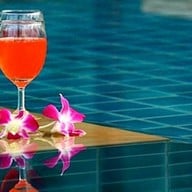 โรงแรมวราวรรณรีสอร์ท