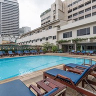 นานาโฮเต็ล