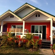 ร่มบารมีวิลล่ารีสอร์ท