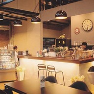 โรงแรมคริสตัลบ็อกซ์