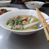 เมนูของร้าน ก๋วยจั๊บนายเอ็ก (Nai Ek Roll Noodle) เยาวราช (primary branch)