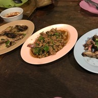 โจ๋นแซ่บ - ลาบก้อย ในเมือง