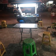 บรรยากาศ น้ำเต้าหู้ โอ&จิน หน้าสวนสาธารณะ ลานโพธิ์ นาเกลือ