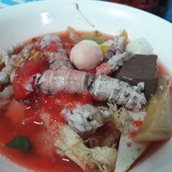 เมนูของร้าน เจ๊เพ็ญเย็นตาโฟ