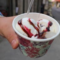 ไอศกรีมป่าตัน ในตรอกเล่าโจ๊ว