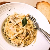 J Cafe บางเนียง