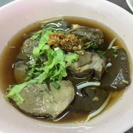 เมนูของร้าน ก๋วยเตี๋ยวเป็ดตุ๋น นนทบุรี
