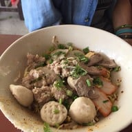ลุงหงบก๋วยเตี๋ยวต้มยำ