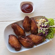 เมนูของร้าน นั่งเล่นหน้าเล Bistro Cafe คลองวง