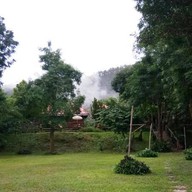 บ้านวิวน้ำ แค้มปิ้ง แอนด์ รีสอร์ท