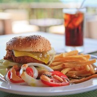 ไอแลนดารีสอร์ทโฮเทล