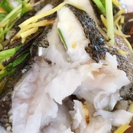 ร้านอาหารชาวเขื่อน