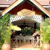 บ้านวิวน้ำ แค้มปิ้ง แอนด์ รีสอร์ท