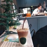 Risa Lamo อารีย์ การ์เด้น