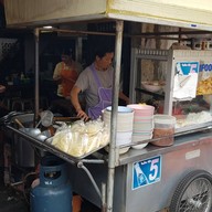 เมนูของร้าน ข้าวมันไก่พี่นุช