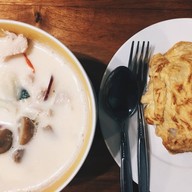 กระ-เพรา-กรอบ