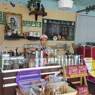 อบ-อุ่น คาเฟ่