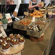 บรรยากาศ Secret Graden Outlet Uk