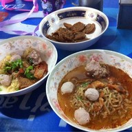 ก๋วยเตี๋ยวติดแอร์ เจ๊จวน