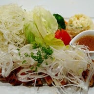 หมูมาชิ้นเล็กกว่าในรูปครึ่งนึงได้