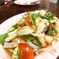 เมนูของร้าน ยายตุ๊ซีฟู๊ด จันทบุรี