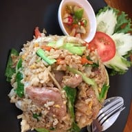 Chateau Cafe & Restaurant ภูเก็ต
