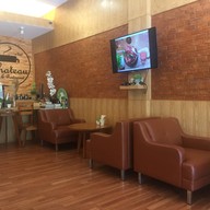 Chateau Cafe & Restaurant ภูเก็ต