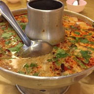 เรือนไม้คาราโอเกะ