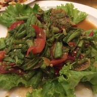 เรือนไม้คาราโอเกะ