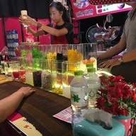 รวมมิตรแม่พลอย