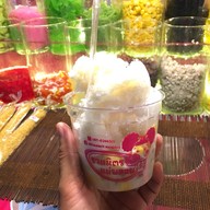 รวมมิตรแม่พลอย