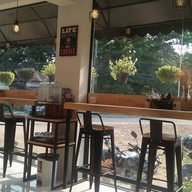 ทองพันใบกาแฟสด