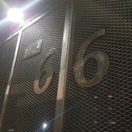 ROOF 6/6 BAR & BISTRO