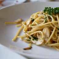 เมนูของร้าน La Piazza Italian Restaurant & Pizzeria