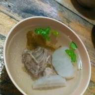 เมนูของร้าน โอเล่ข้าวมันไก่ทอดขมิ้น