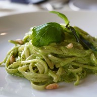 เมนูของร้าน La Piazza Italian Restaurant & Pizzeria