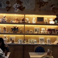 Mr. Jones' Orphanage สยามเซ็นเตอร์