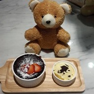 Mr. Jones' Orphanage สยามเซ็นเตอร์