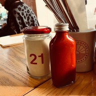 บรรยากาศ Supreme Supreme