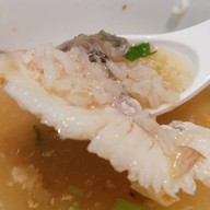 เมนูของร้าน ข้าวต้มปลานำชัยบางรัก Eathai