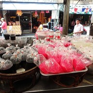 บรรยากาศ เฉาก๊วยสดอาโก ตลาดบางปะกอก