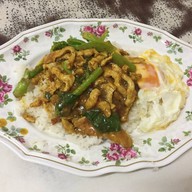 เมนูของร้าน ตุ๊กตุ๊ก อาหารตามสั่ง