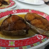 เมนูของร้าน ครัวเจ๊แมว ปากน้ำปราณ